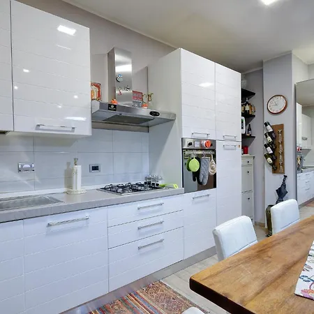 Beautiful In With Kitchen *